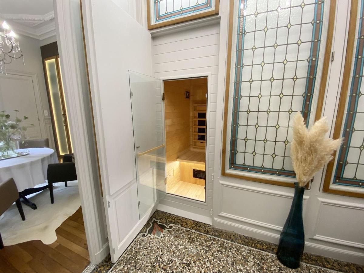 Le Clovis Suites Spa Sauna Reims Esterno foto