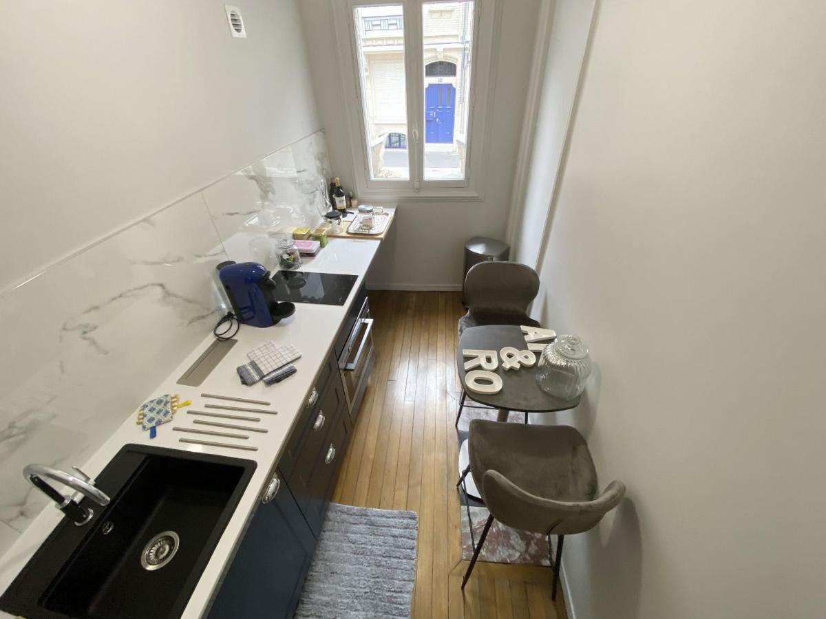 Le Clovis Suites Spa Sauna Reims Esterno foto