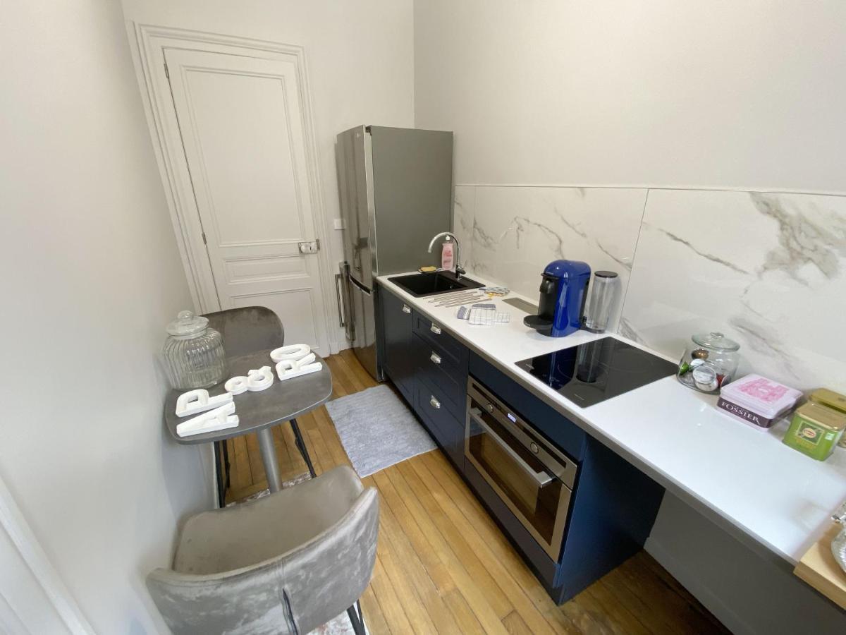 Le Clovis Suites Spa Sauna Reims Esterno foto