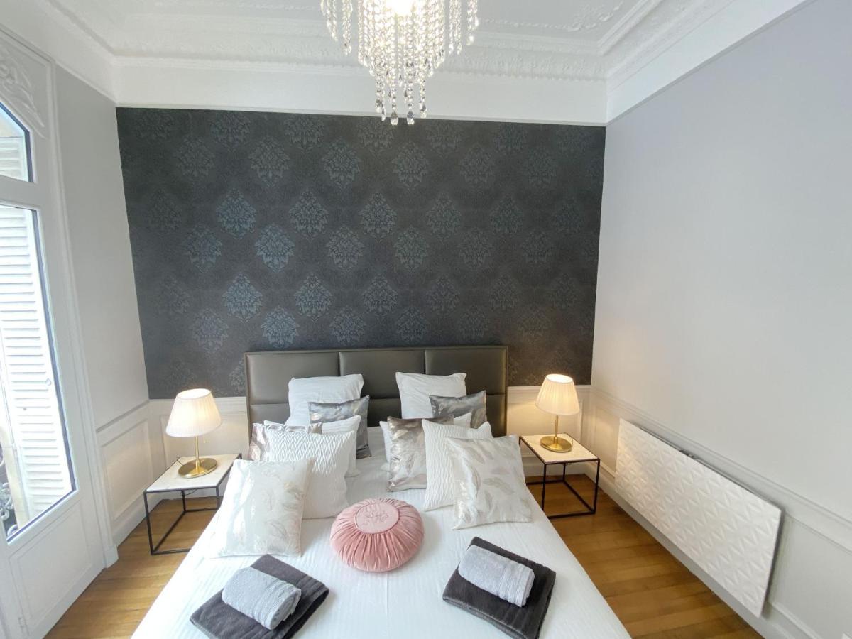 Le Clovis Suites Spa Sauna Reims Esterno foto