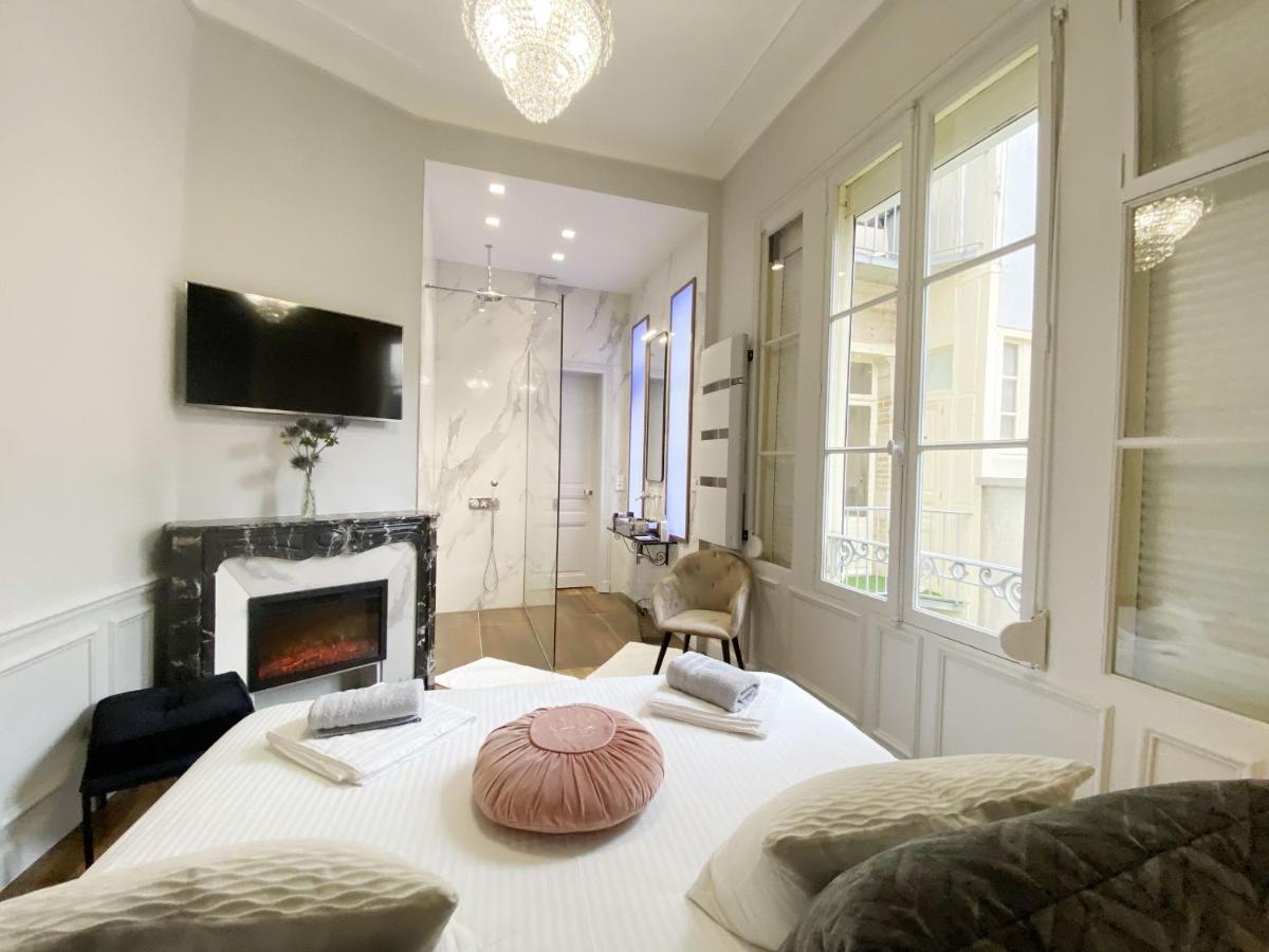 Le Clovis Suites Spa Sauna Reims Esterno foto
